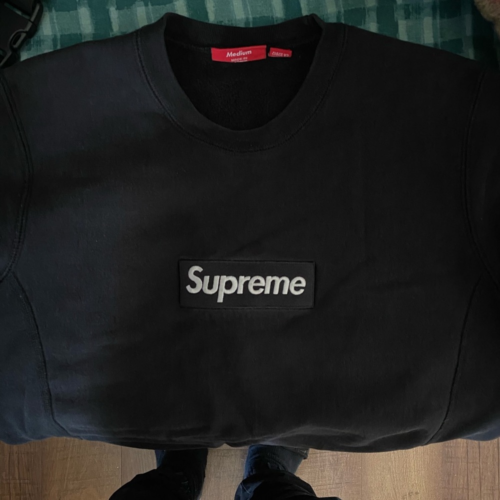 Supreme crew neck black pre owned